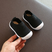 Load image into Gallery viewer, Baby / Toddler Fashionable Flyknit Prewalker Athletic shoes
